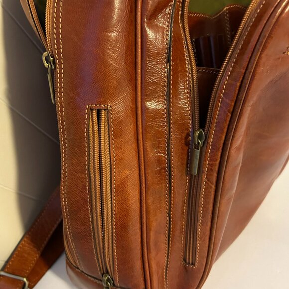 Leather laptop back pack - Picture 4 of 11